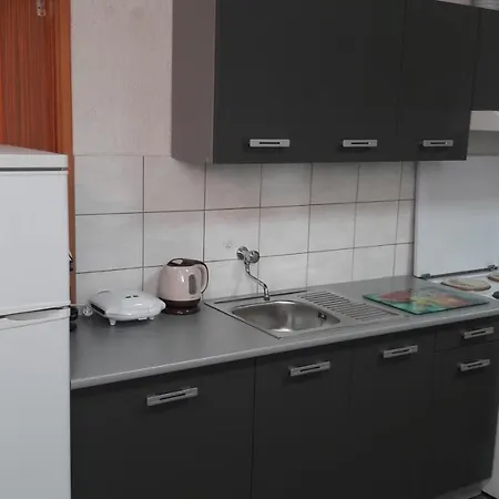 Zadarska Pola